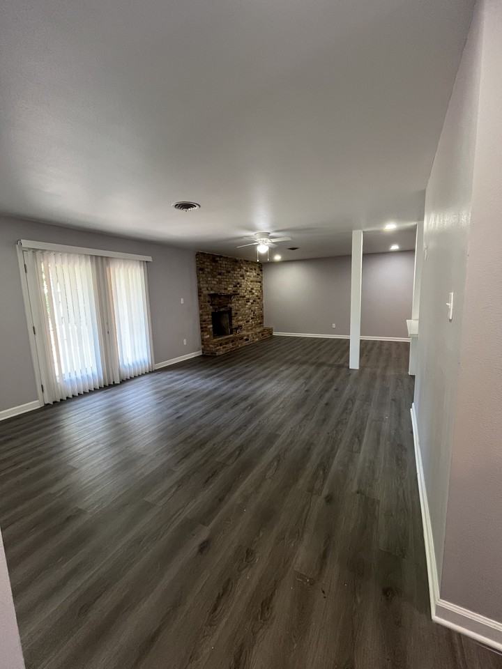 110 Robinhood Dr #NA - Photo 4 of 18