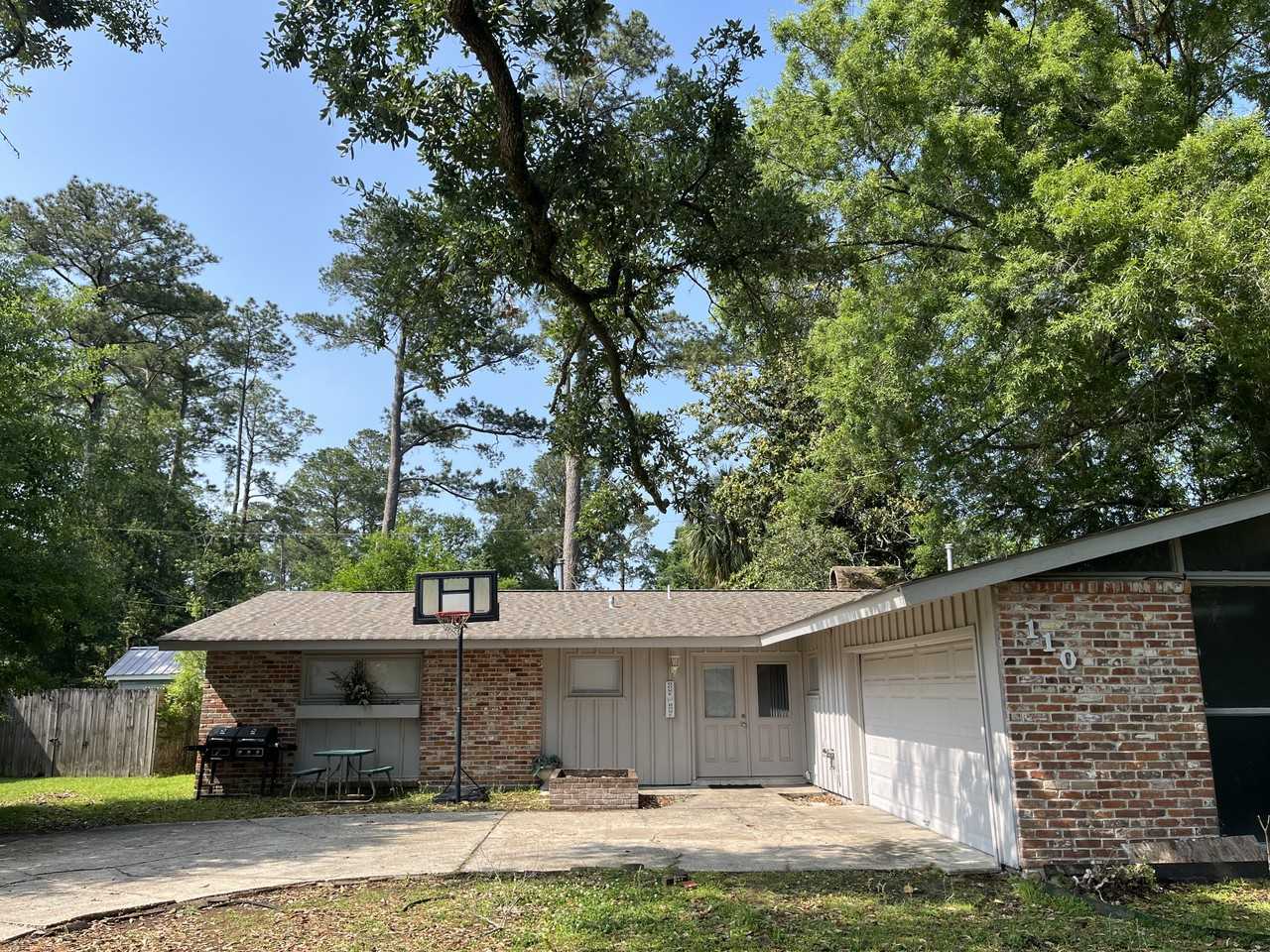 110 Robinhood Dr #NA - Photo 6 of 18