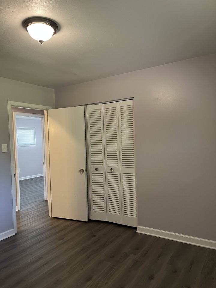 110 Robinhood Dr #NA - Photo 7 of 18