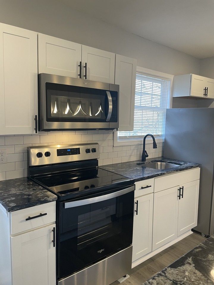 233 Lamont Ave #1 - Photo 3 of 19