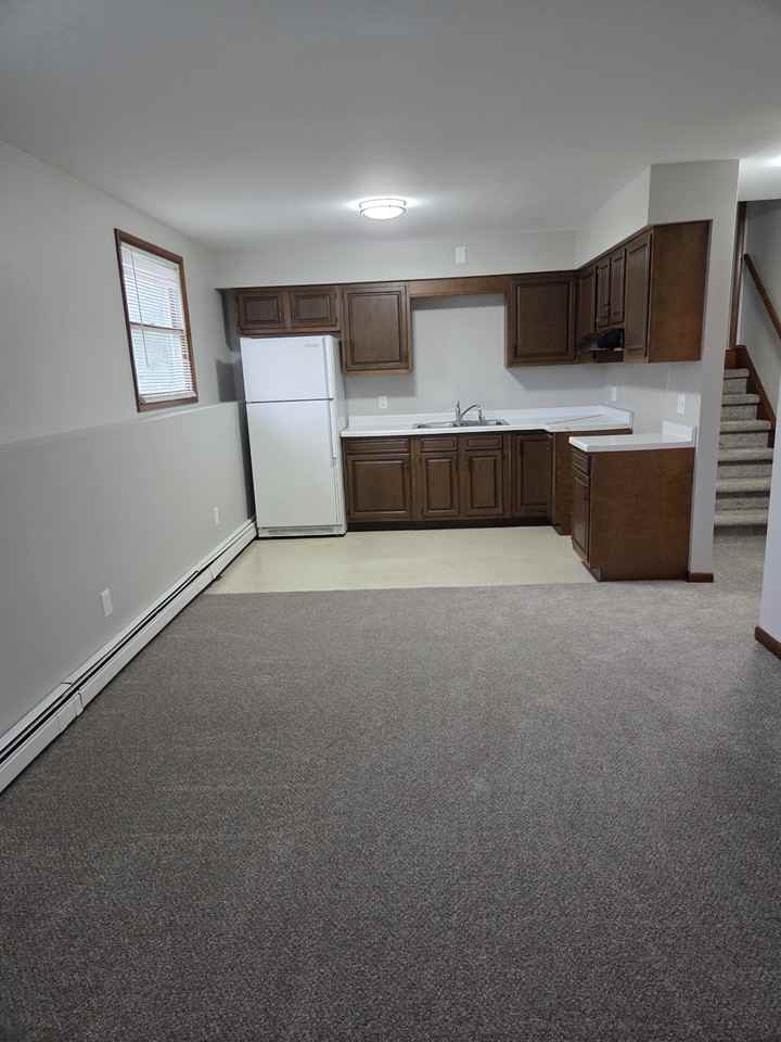 176 S Main St #1LOWER - Photo 3 of 5