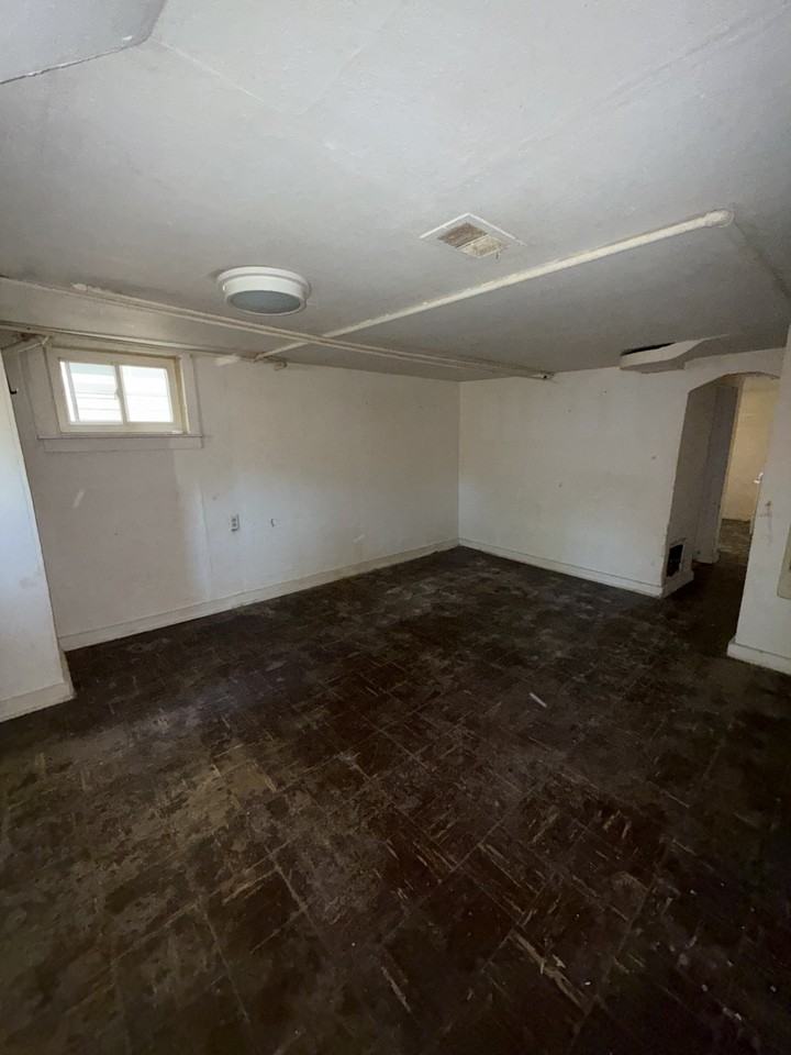 1718 E Cantrell St #NA - Photo 2 of 16