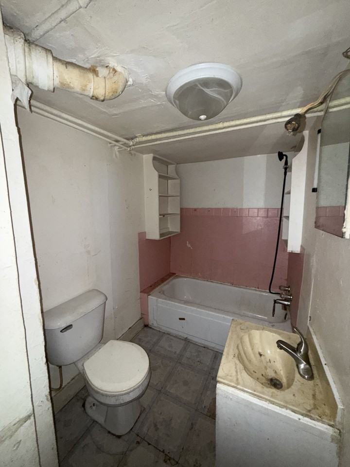 1718 E Cantrell St #NA - Photo 4 of 16