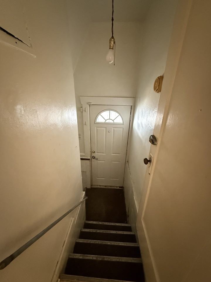 1718 E Cantrell St #NA - Photo 5 of 16