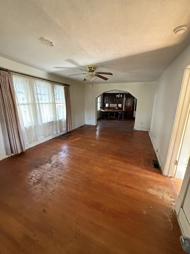 1718 E Cantrell St #NA - Photo 7 of 16