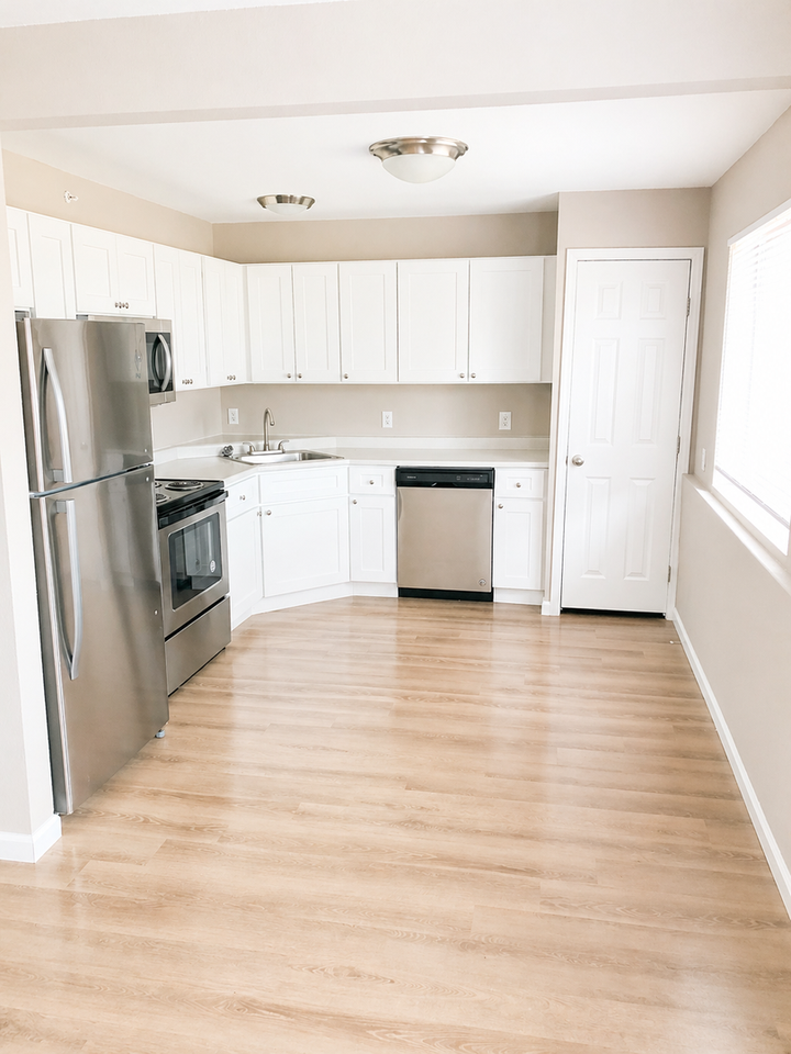 Pine Lake Village Apartments - Photo 2 of 3