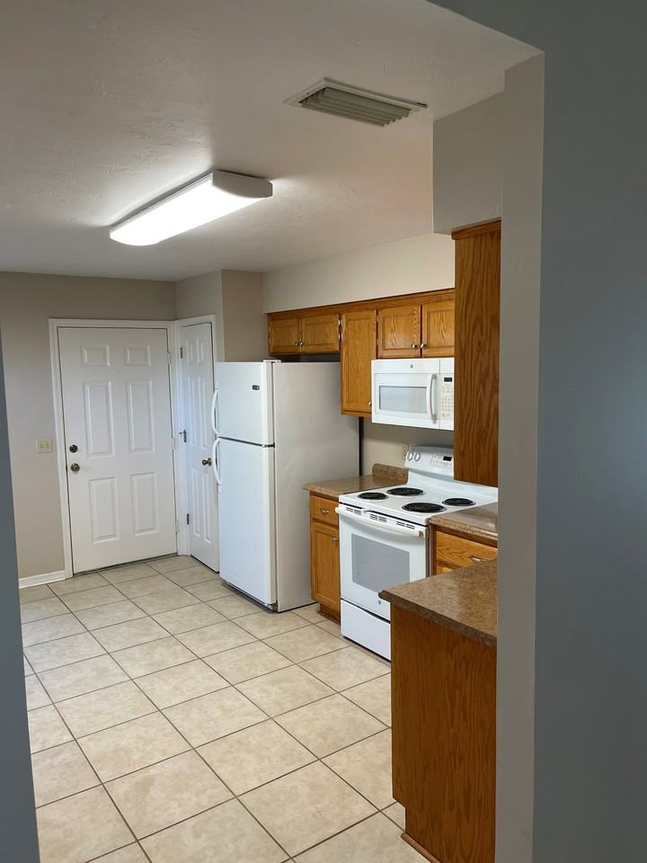 116 Se Willow Dr #NA - Photo 4 of 9