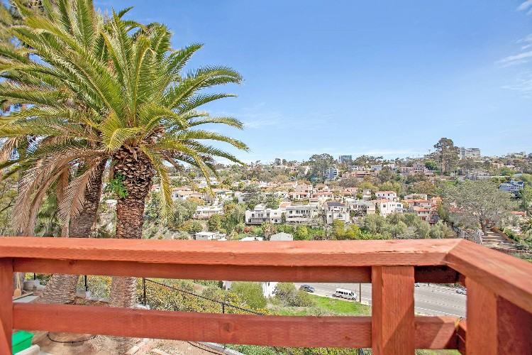 821 W Olive St #C - Photo 2 of 12