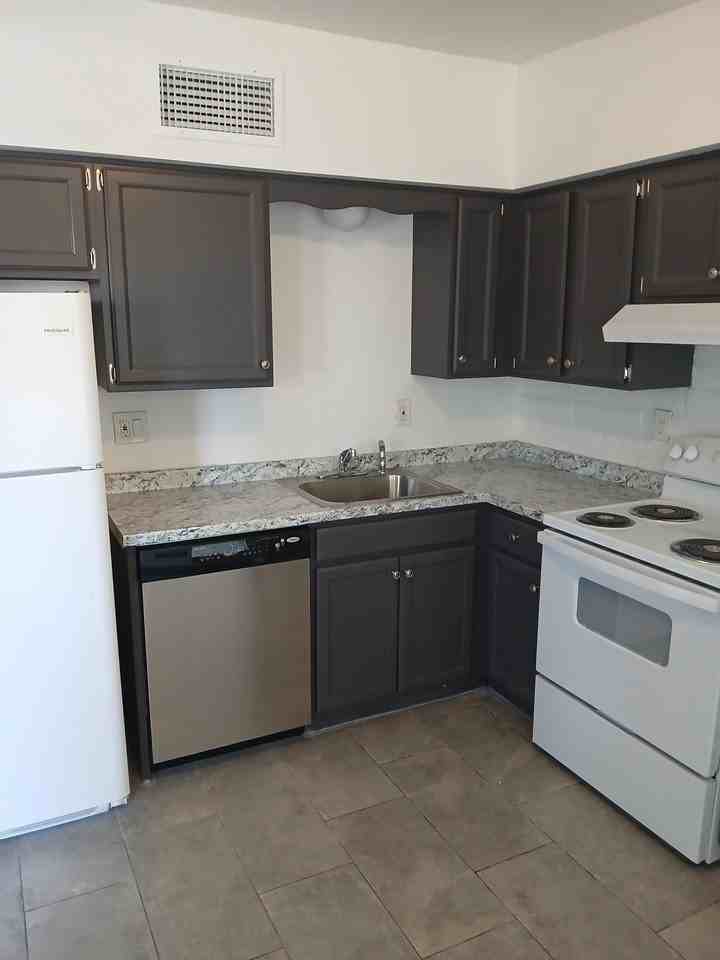 115 E Navajo Rd #1 - Photo 4 of 4