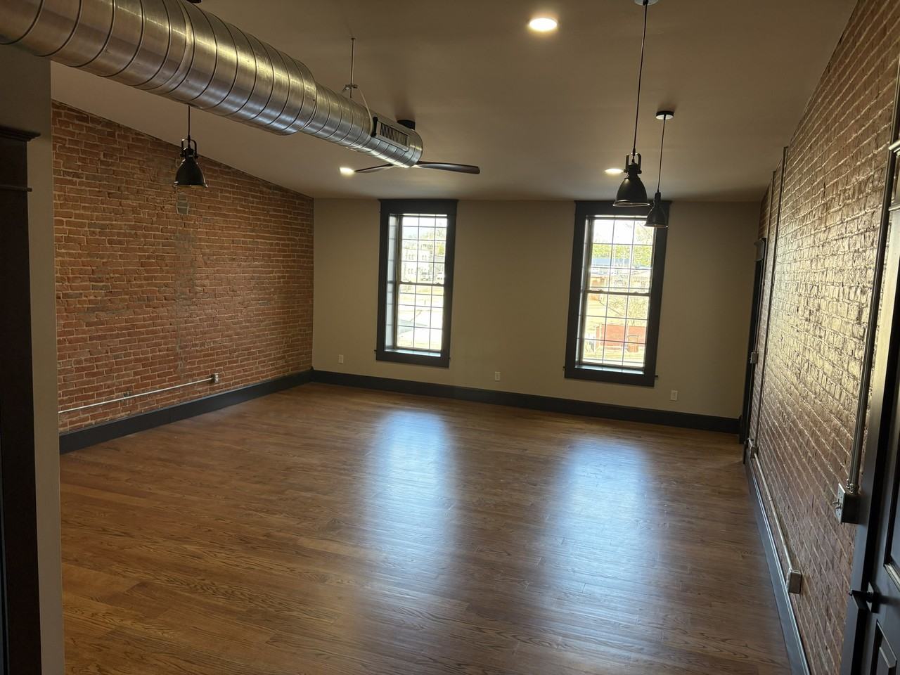 11 Ne 3rd St #2 - Photo 3 of 11