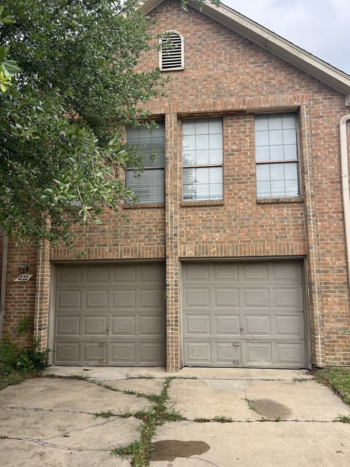 1222 W Hudgins St #1224