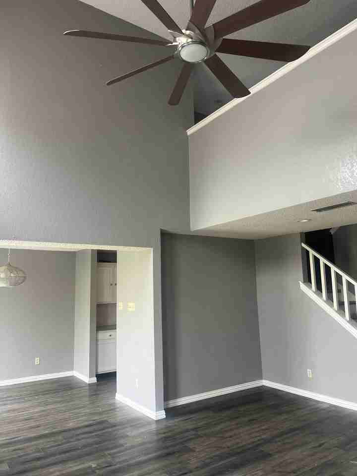 1222 W Hudgins St #1224 - Photo 3 of 13