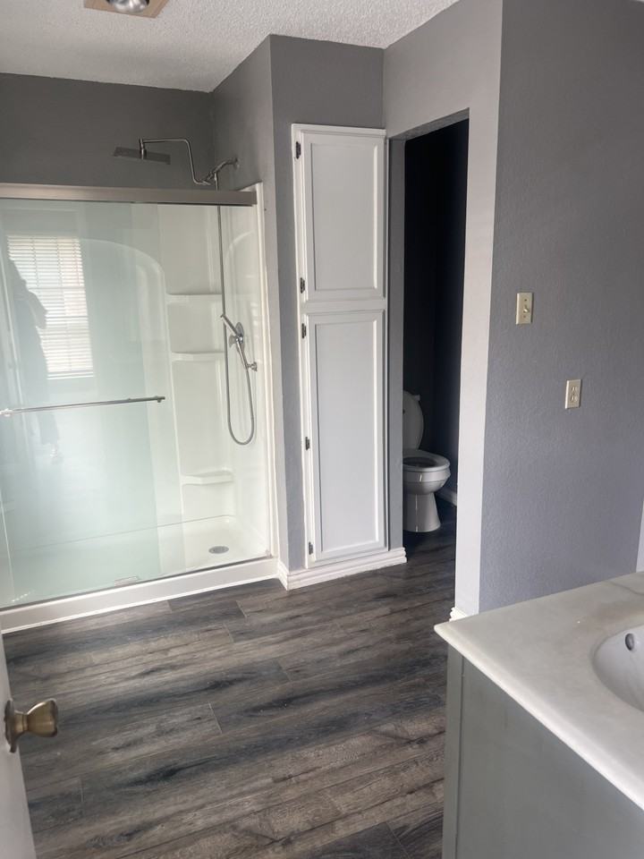 1222 W Hudgins St #1224 - Photo 7 of 13