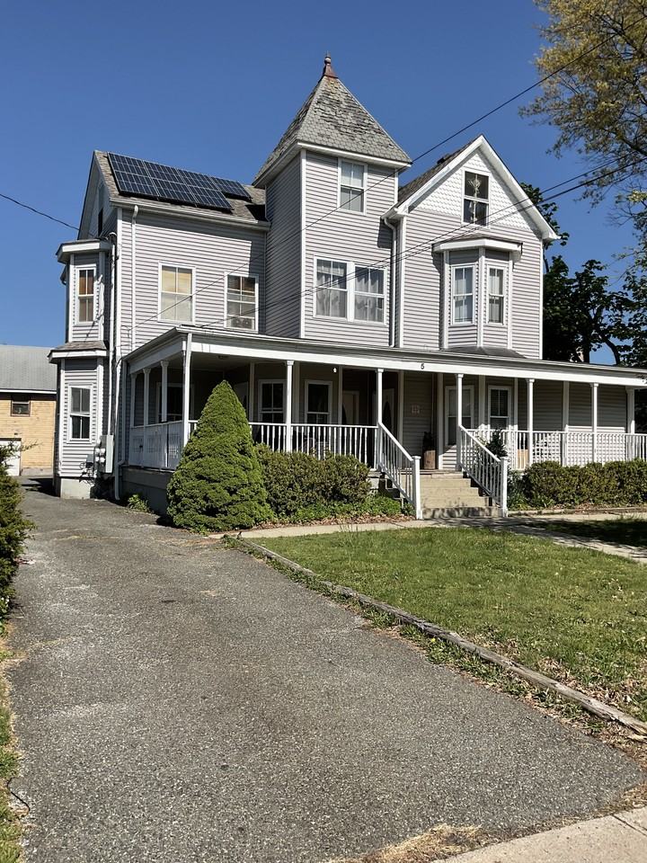 5 Gould Pl #1 - Photo 2 of 5