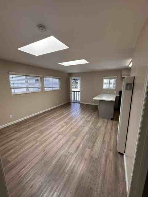 214 36th St - Photo 3 of 10