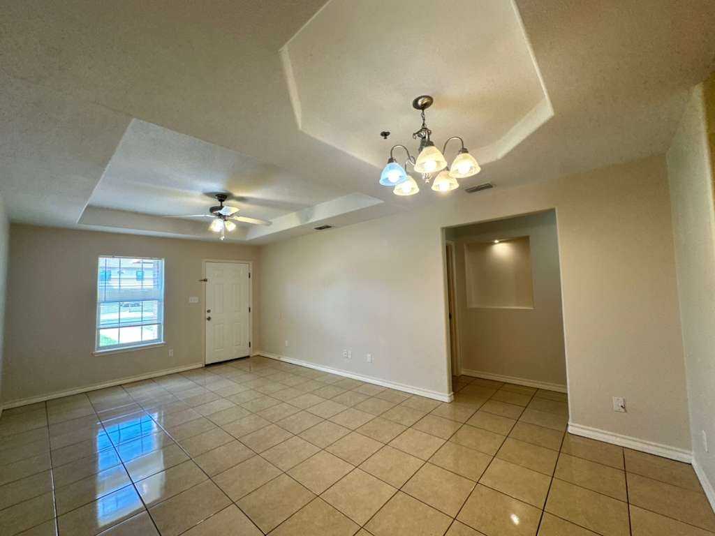 1109 W Eisenhower St #2 - Photo 3 of 13