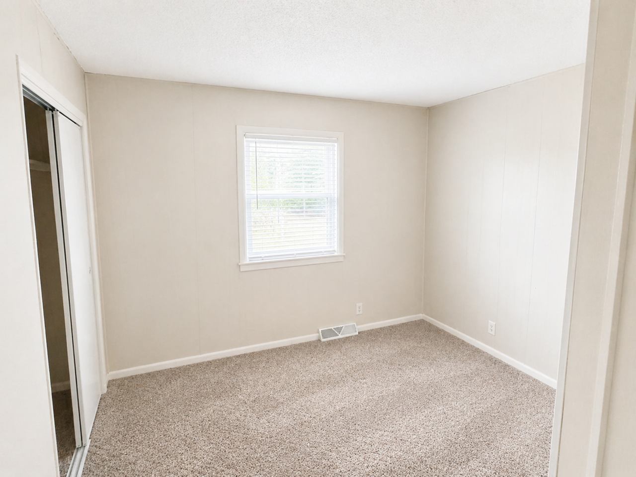 3419 Willow Road - Photo 4 of 6