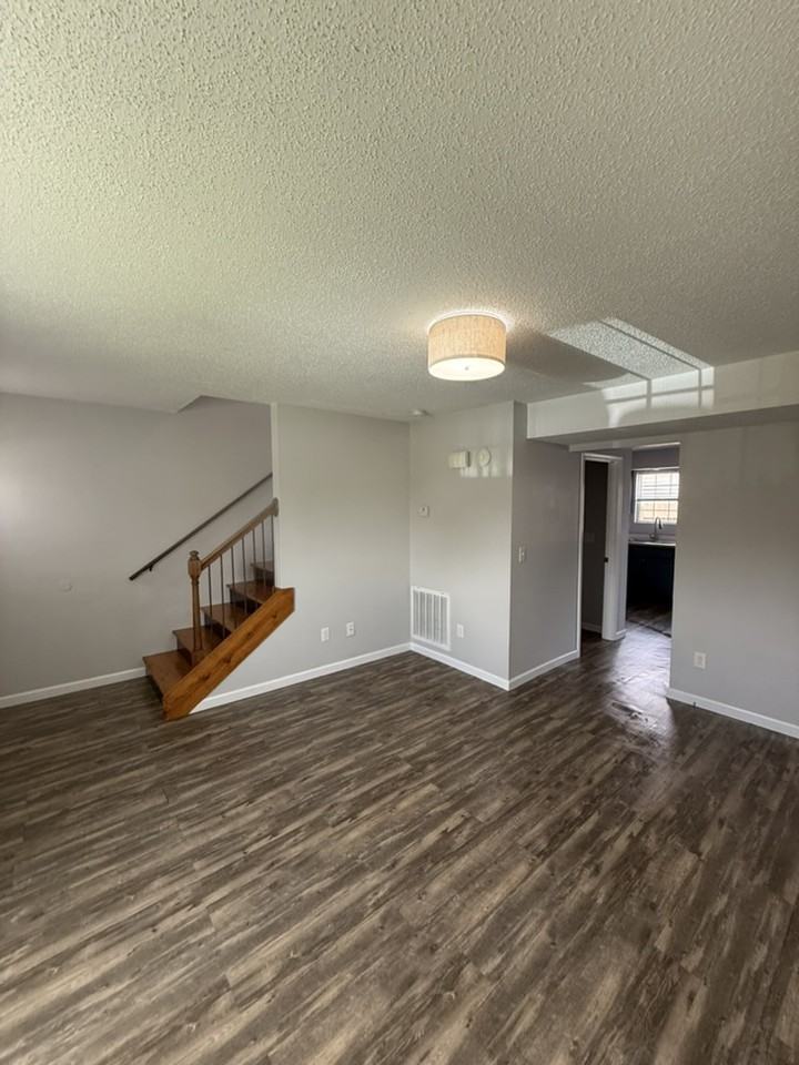 608 W Watauga Ave #3 - Photo 3 of 16