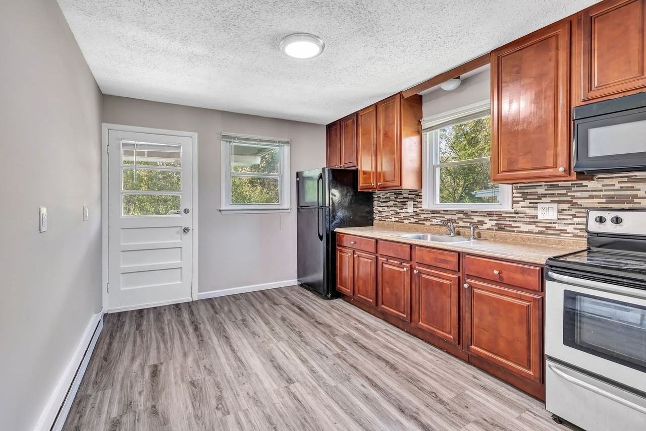 Fieldwood Apartments LLC - Photo 2 of 29