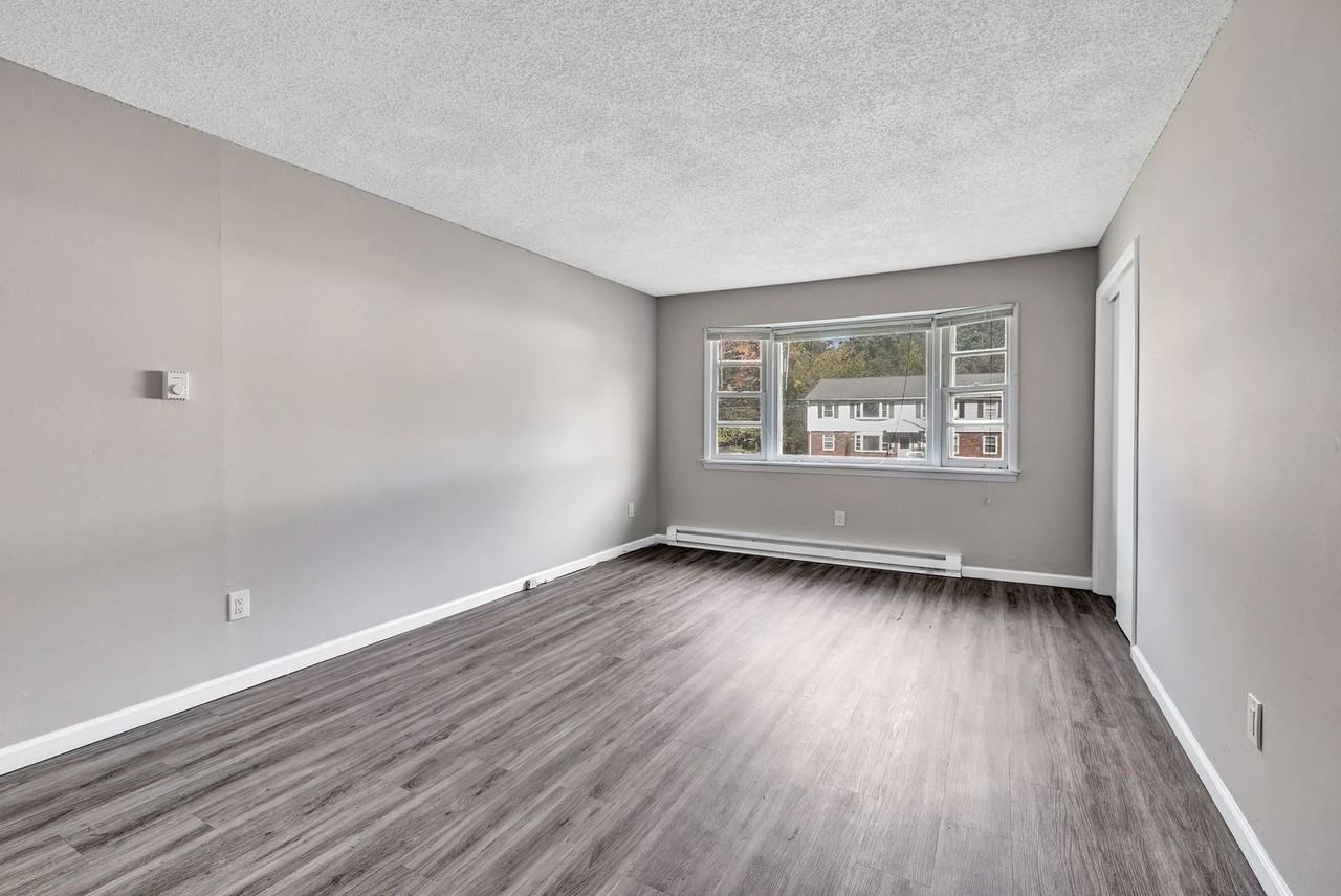 Fieldwood Apartments LLC - Photo 5 of 29