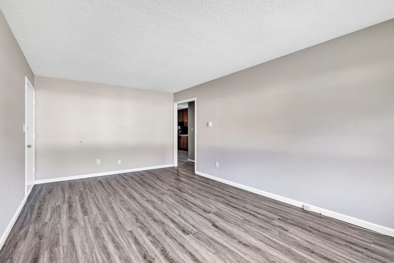 Fieldwood Apartments LLC - Photo 6 of 29