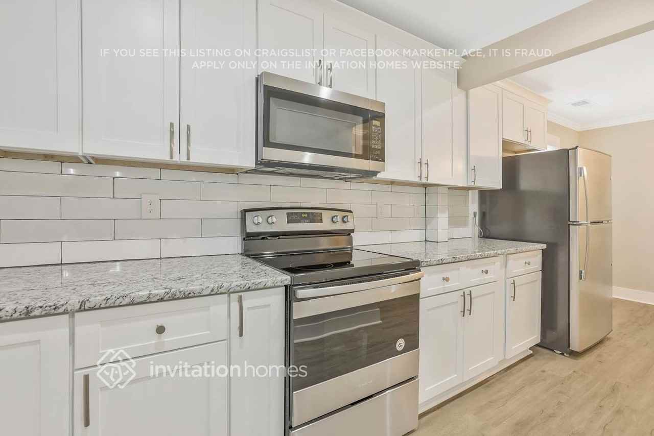 2449 Raven Cir - Photo 6 of 24