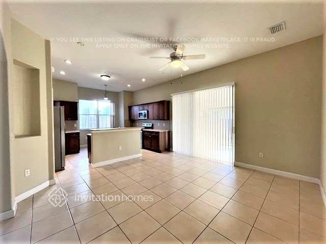 8865 Nw 178th St - Photo 5 of 24