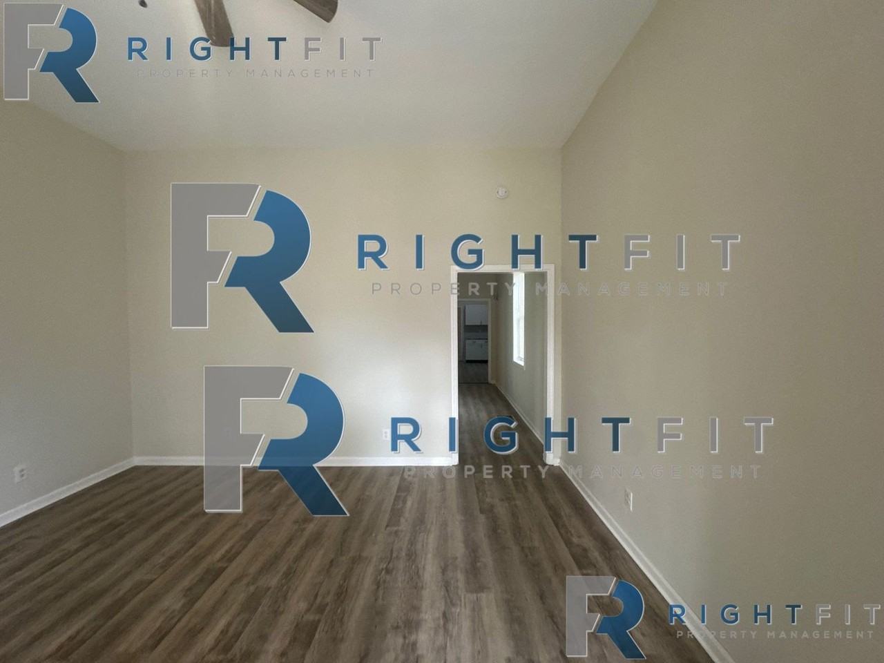 814 S 33rd St - Photo 3 of 11