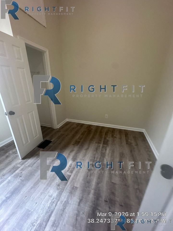 814 S 33rd St - Photo 7 of 11