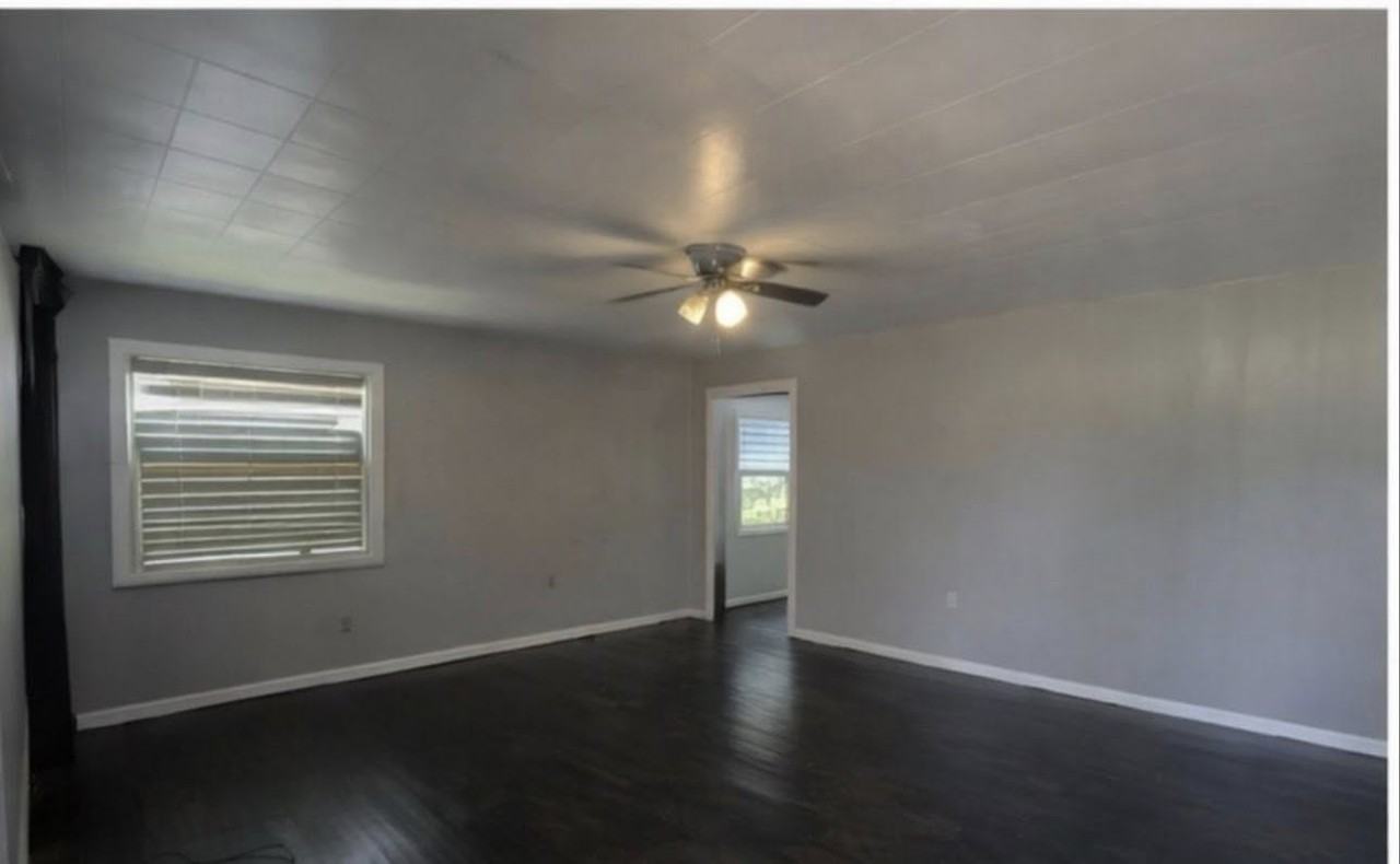1003 S Main St - Photo 3 of 19