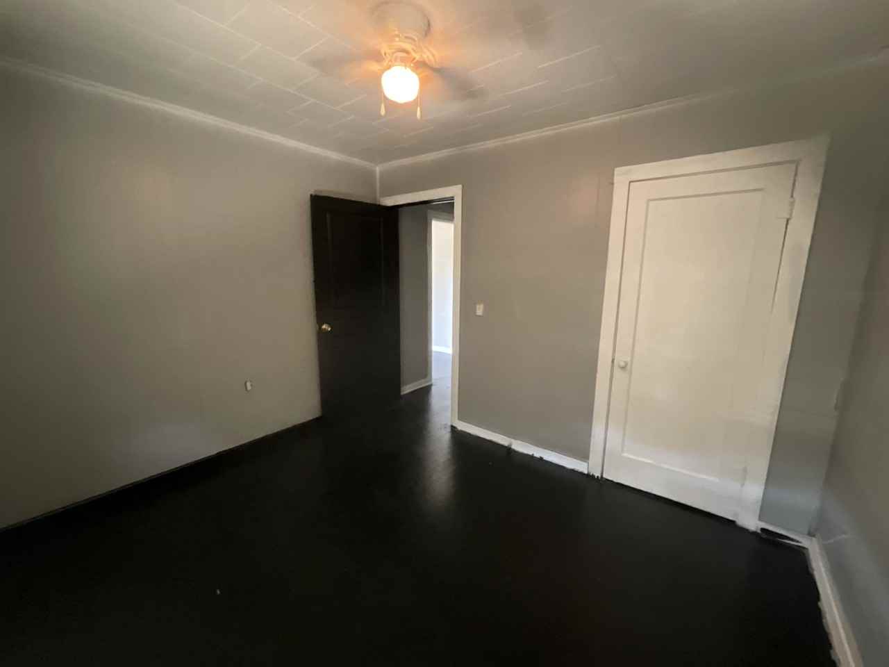 1003 S Main St - Photo 6 of 19