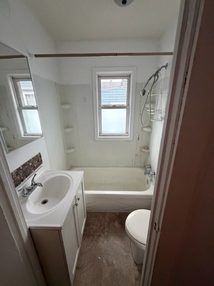 2142 S Garfield Dr #2142 - Photo 2 of 10