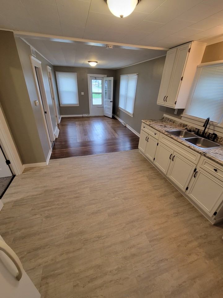 413 E Cherry St - Photo 6 of 19