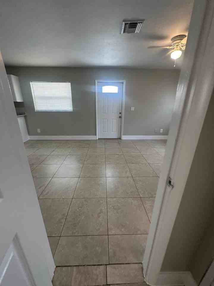16910 Carmen Ave #16922 - Photo 5 of 11