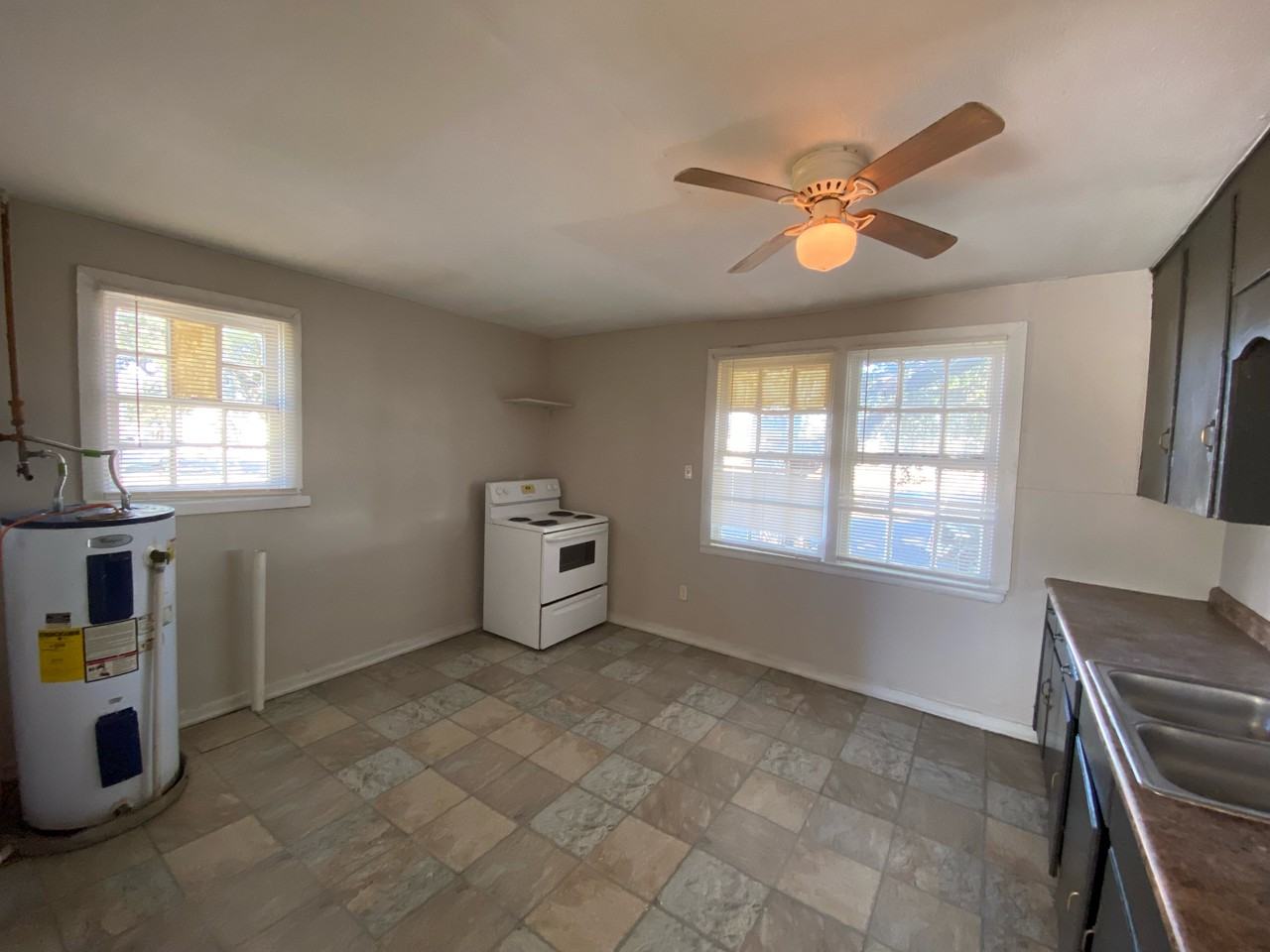 2303 N Louis St #2307 - Photo 4 of 12