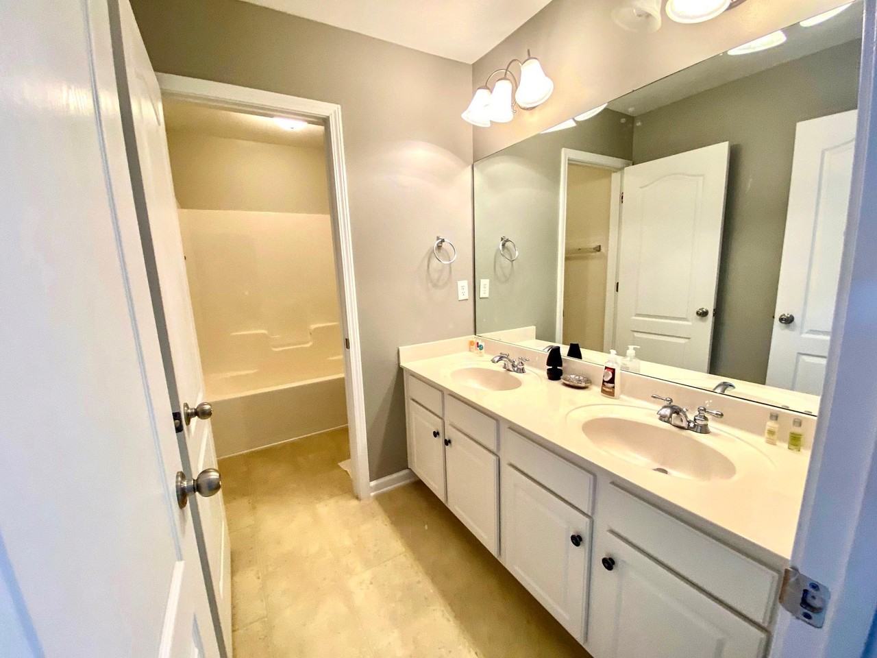 109 Paqcolet Dr - Photo 4 of 11