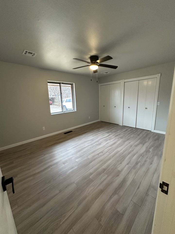 2037 Nw 32nd Ter - Photo 6 of 11