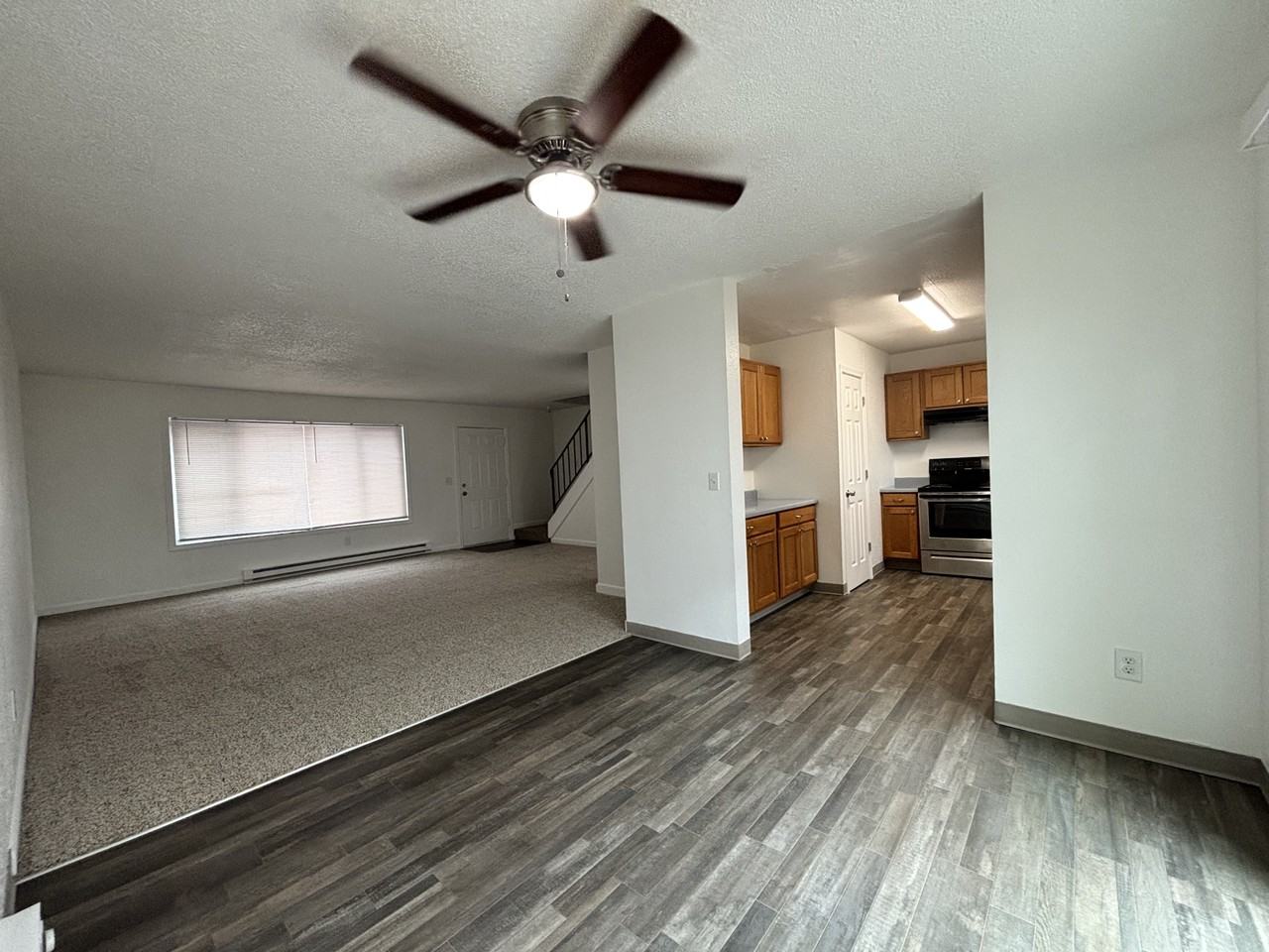 1200 E Powell Blvd #18 - Photo 6 of 20