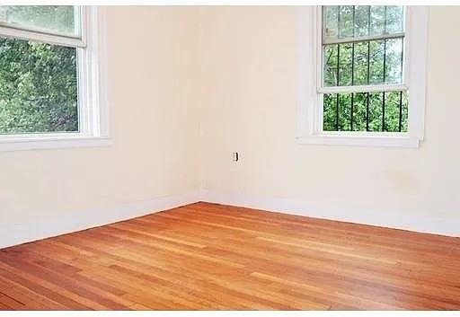 28 Fawndale Rd #3R - Photo 3 of 6