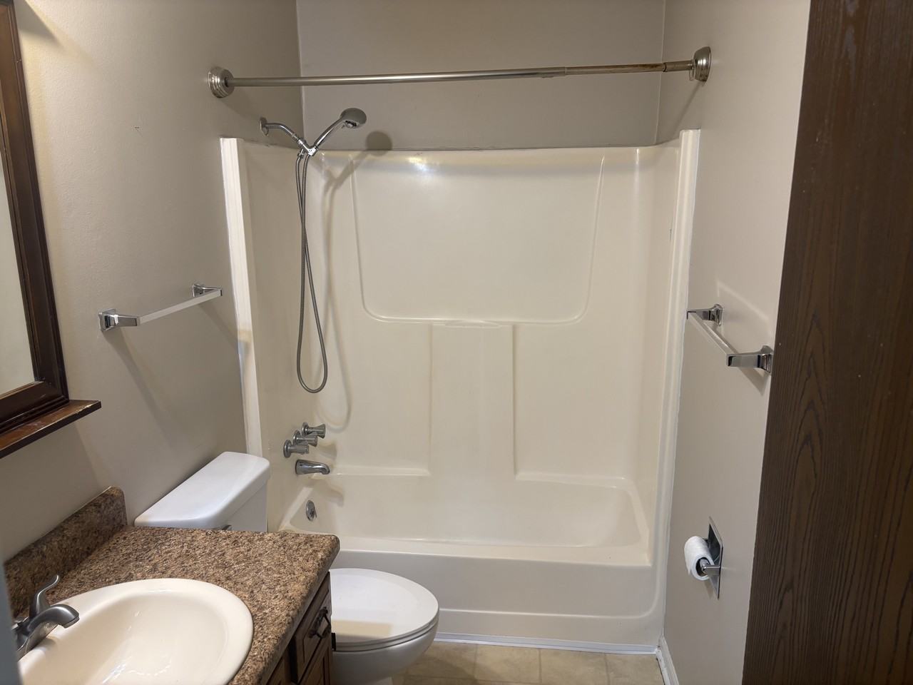 3516 Kendale Dr - Photo 3 of 13