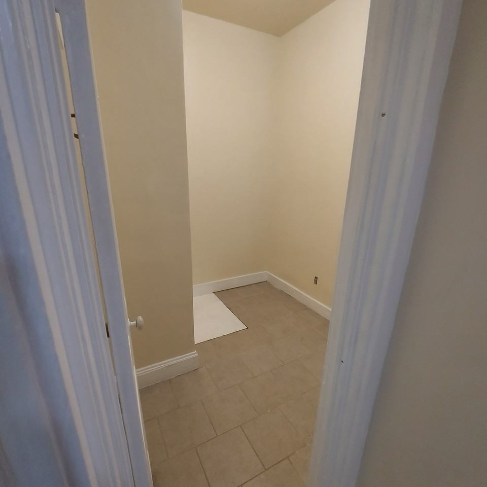 21 N Main St #14NMAIN - Photo 7 of 11