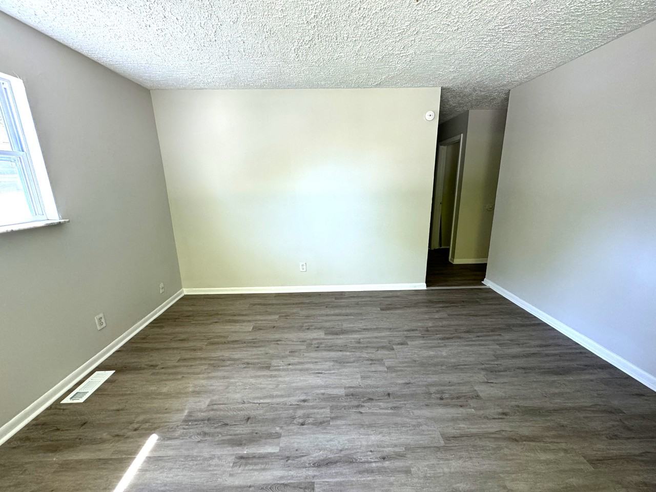 2194 N Riley Ave - Photo 3 of 11