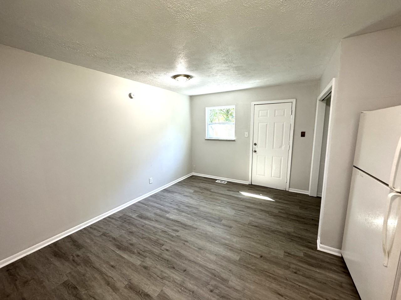 2194 N Riley Ave - Photo 6 of 11