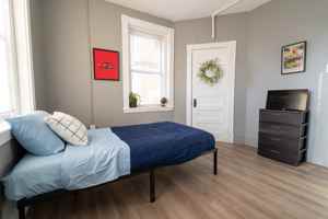 featured image of 376 Washington St #12