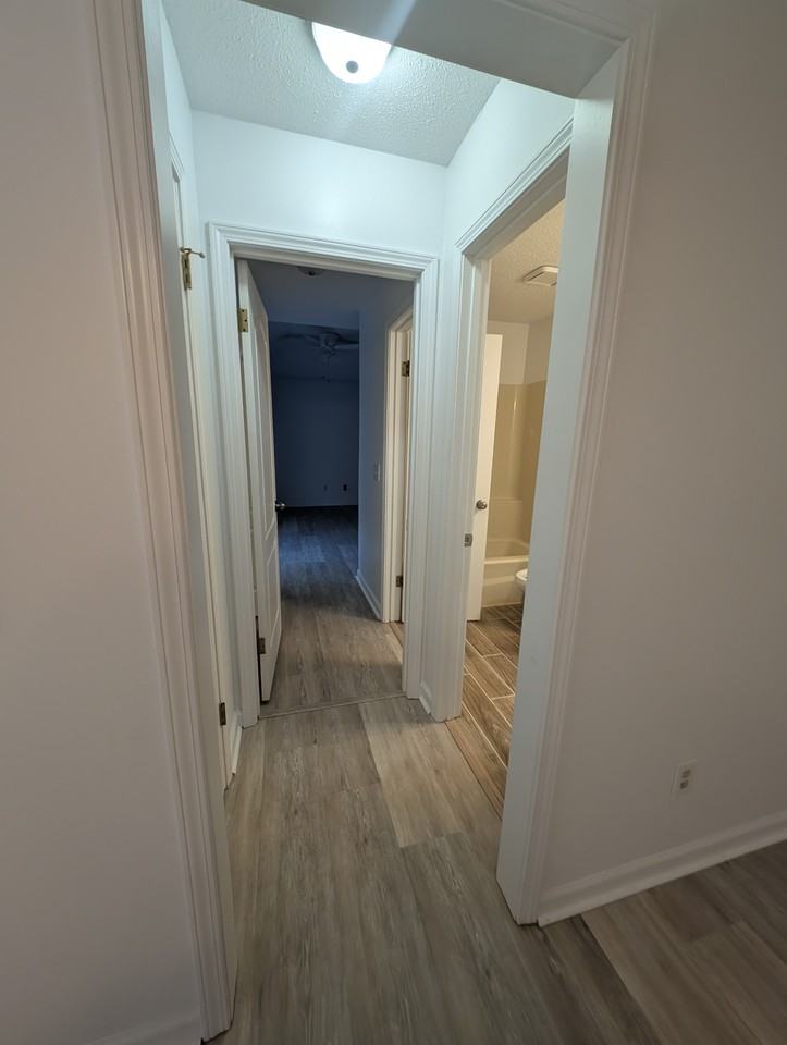 408 S Woodburn Dr - Photo 7 of 12