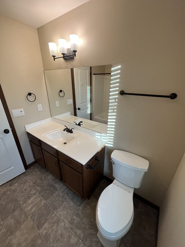 55 Jaro Way - Photo 3 of 18