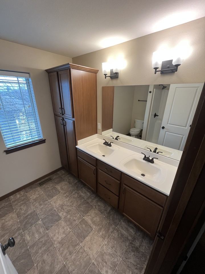 55 Jaro Way - Photo 6 of 18