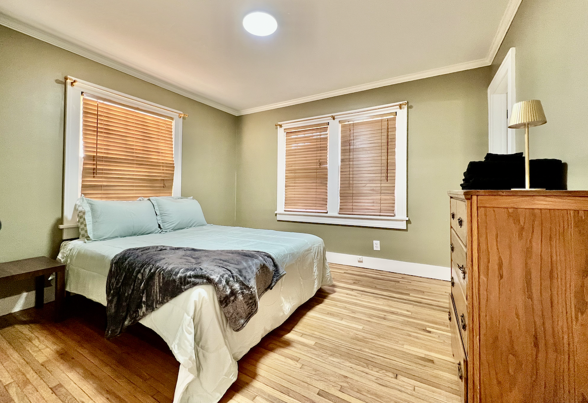 610 N Plum St - Photo 4 of 8
