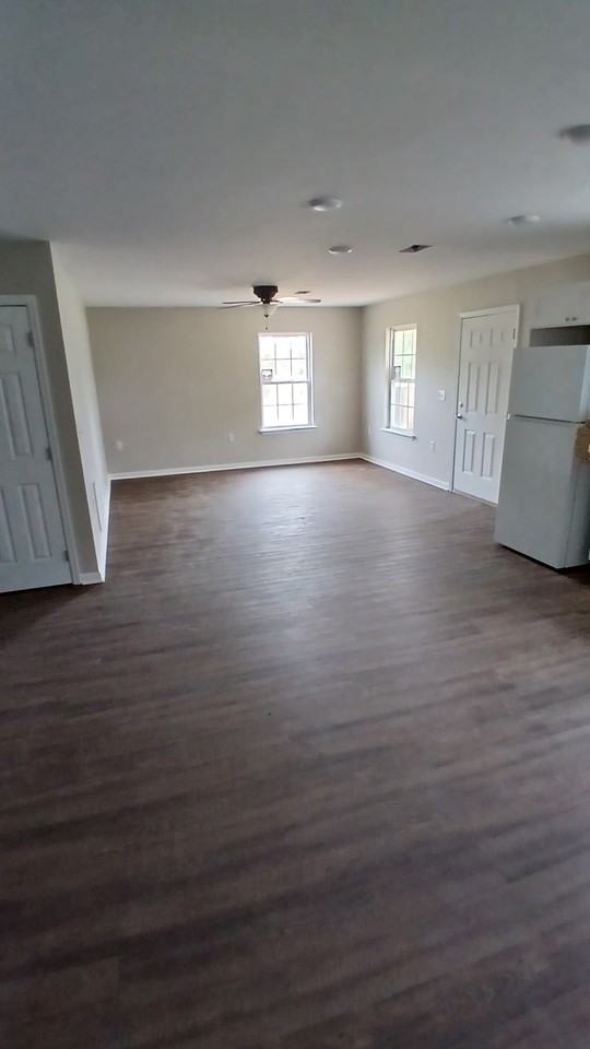 4814 Adel Hwy - Photo 4 of 6