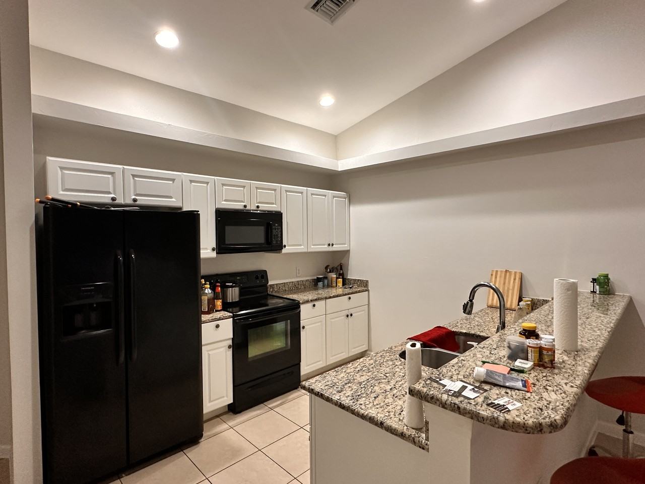 1246 Se 8th St - Photo 3 of 14